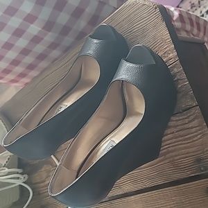 Steve Madden Zebbi Black Leather Peep Toe Wedge Pumps